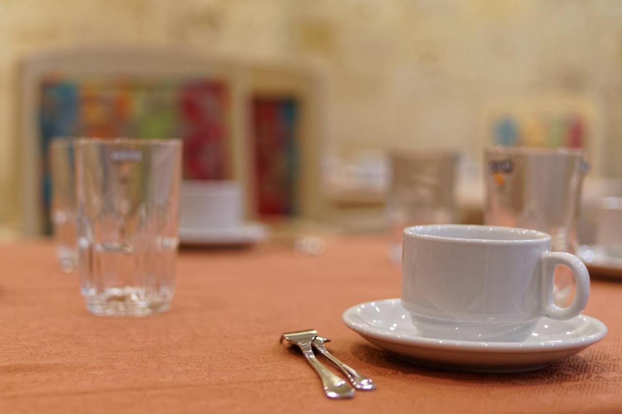 תוניס Hotel Roma מראה חיצוני תמונה